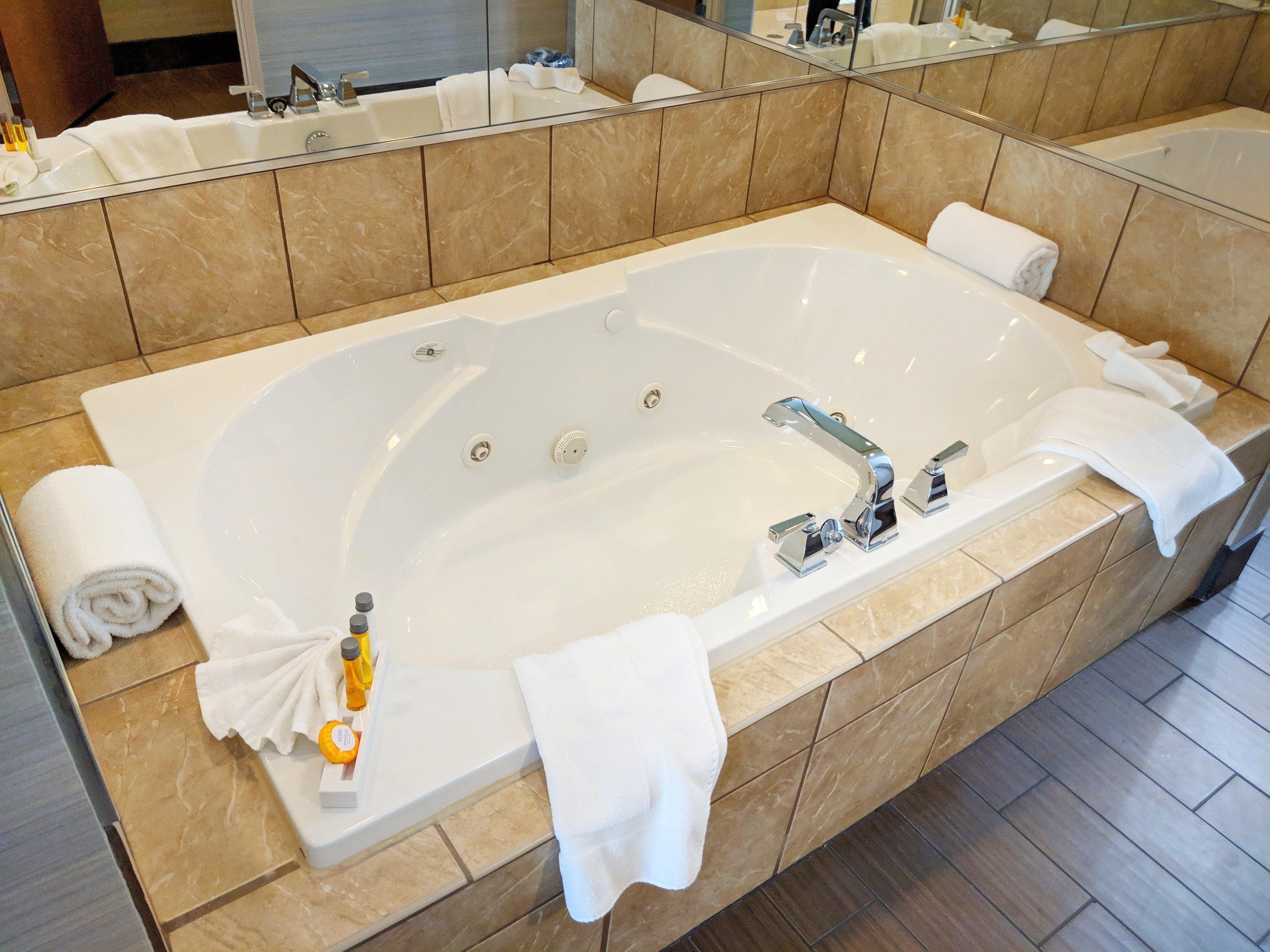 Holiday Inn Purdue - Fort Wayne By Ihg Exteriör bild